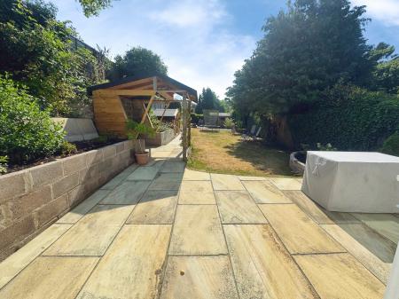 3 bedroom Semi-detached house for sale in Willow Crescent, Warminster, BA12