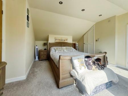3 bedroom Semi-detached house for sale in Willow Crescent, Warminster, BA12