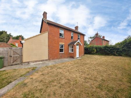 3 bedroom Detached house for sale in Pound Street, Warminster, BA12