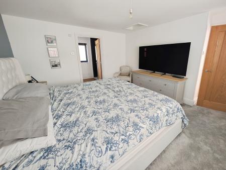 4 bedroom Detached house for sale in Prestbury Drive, Warminster, BA12
