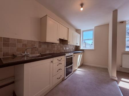 2 bedroom Flat to let in Market Place, Warminster, BA12
