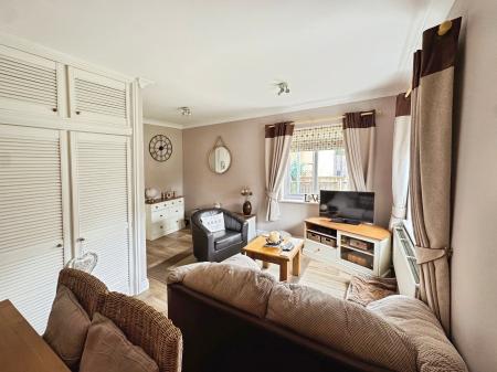3 bedroom Semi-detached house for sale in Myrtle Avenue, Warminster, BA12