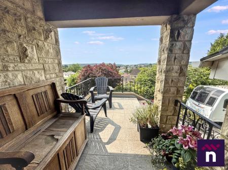 4 bedroom Detached house for sale in The Downlands, Warminster, BA12