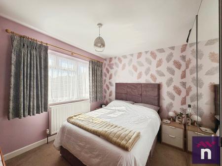2 bedroom Bungalow for sale in Damask Way, Warminster, BA12