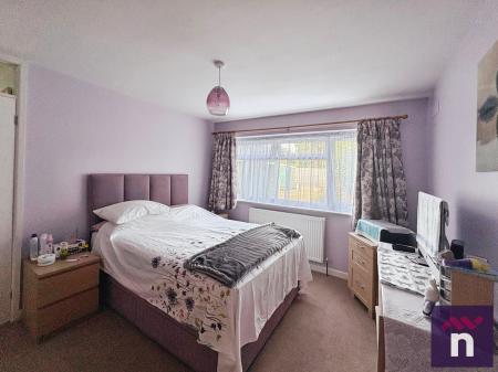 2 bedroom Bungalow for sale in Damask Way, Warminster, BA12