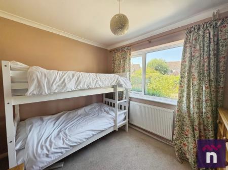 2 bedroom Bungalow for sale in Ebble Crescent, Warminster, BA12