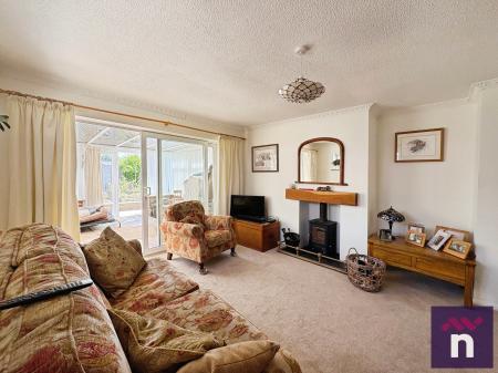 2 bedroom Bungalow for sale in Ebble Crescent, Warminster, BA12
