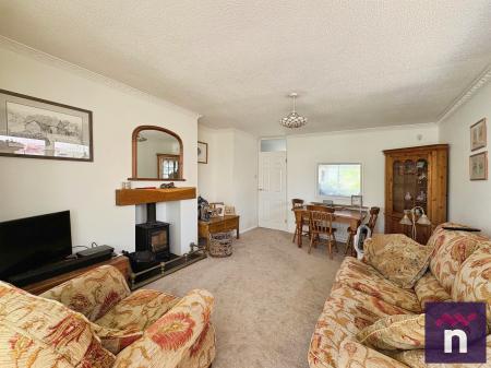 2 bedroom Bungalow for sale in Ebble Crescent, Warminster, BA12