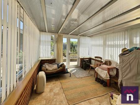 2 bedroom Bungalow for sale in Ebble Crescent, Warminster, BA12