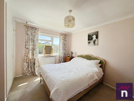 2 bedroom Bungalow for sale in Ebble Crescent, Warminster, BA12