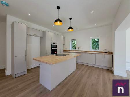 4 bedroom Detached house to let in West street, Warminster, BA12