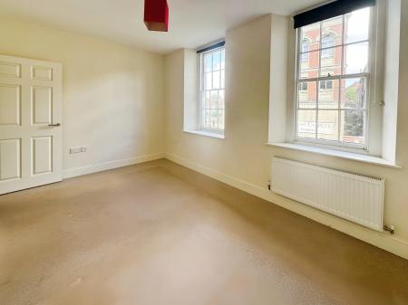 1 bedroom Flat to let in High Street, Warminster, BA12