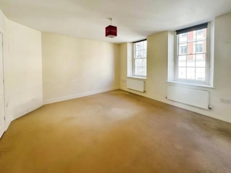 1 bedroom Flat to let in High Street, Warminster, BA12