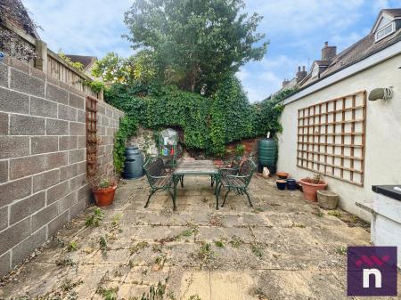 2 bedroom Terraced House for sale in Bread Street, Warminster, BA12