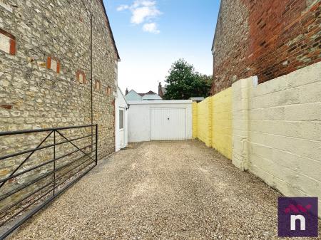2 bedroom Terraced House for sale in Bread Street, Warminster, BA12