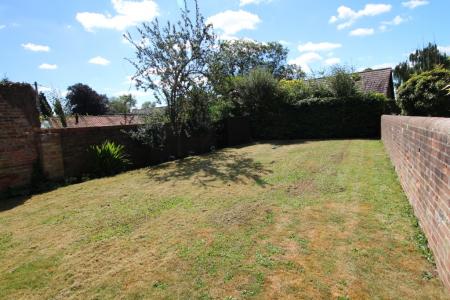 5 bedroom Terraced House to let in High Street, Heytesbury, BA12