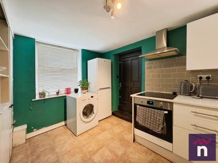 2 bedroom Semi-detached house for sale in Sambourne Road, Warminster, BA12
