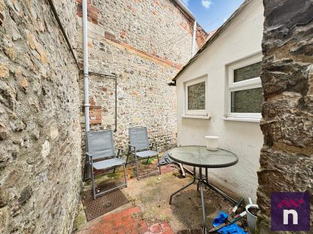 2 bedroom Semi-detached house for sale in Sambourne Road, Warminster, BA12