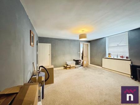 2 bedroom Semi-detached house for sale in Sambourne Road, Warminster, BA12