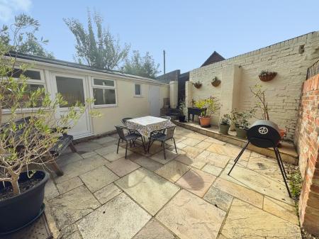 4 bedroom Terraced House for sale in Boreham Road, Warminster, BA12