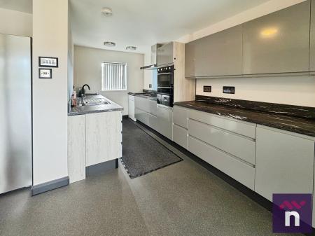 2 bedroom Detached bungalow for sale in Wylye Road, Warminster, BA12
