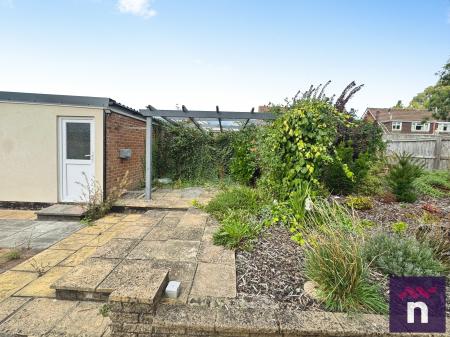 2 bedroom Detached bungalow for sale in Wylye Road, Warminster, BA12