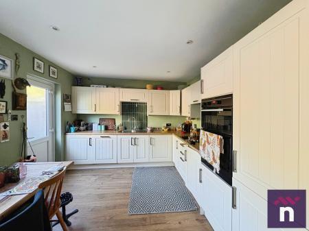 2 bedroom Terraced House for sale in Foxley Close, Warminster, BA12