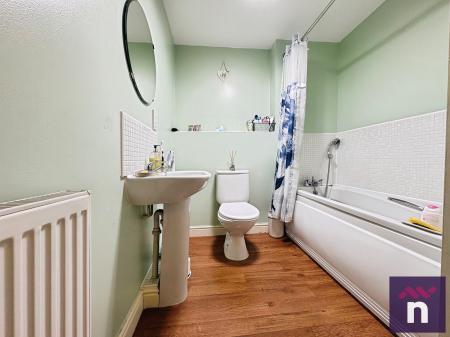 3 bedroom Detached house to let in Bashkir Road, Westbury, BA13