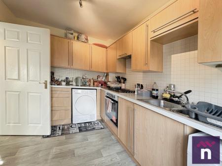 3 bedroom Detached house to let in Bashkir Road, Westbury, BA13
