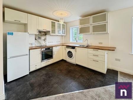 2 bedroom Flat to let in Buttons Yard, Warminster, BA12