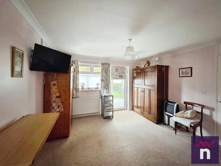 2 bedroom Bungalow for sale in Damask Way, Warminster, BA12
