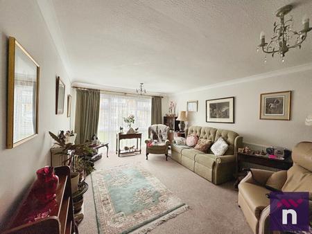 2 bedroom Bungalow for sale in Damask Way, Warminster, BA12
