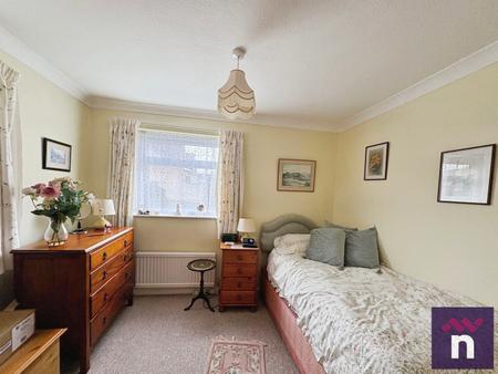 2 bedroom Bungalow for sale in Damask Way, Warminster, BA12