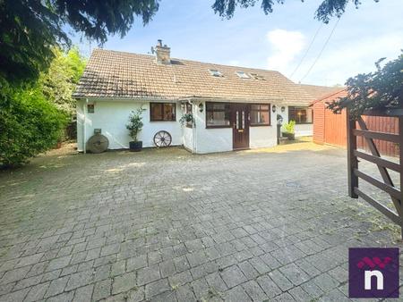 3 bedroom Detached bungalow for sale in Potters Hill, Crockerton, BA12