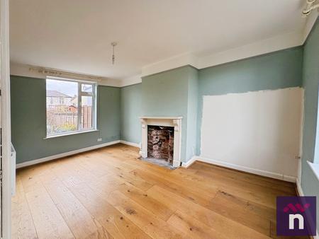 3 bedroom Semi-detached house for sale in Beech Avenue, Warminster, Warminster, BA12