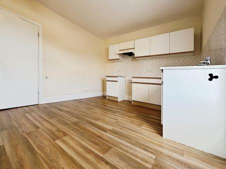 1 bedroom Flat to let in Market Place, Warminster, BA12