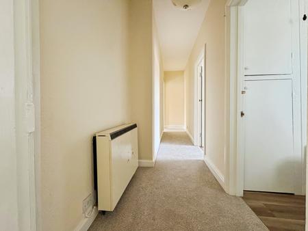 1 bedroom Flat to let in Market Place, Warminster, BA12