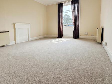 1 bedroom Flat to let in Market Place, Warminster, BA12