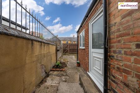 3 bedroom Terraced House for sale in Copsewood, Watford, WD24