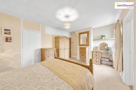 2 bedroom Terraced House for sale in Garfield Street, Watford, WD24