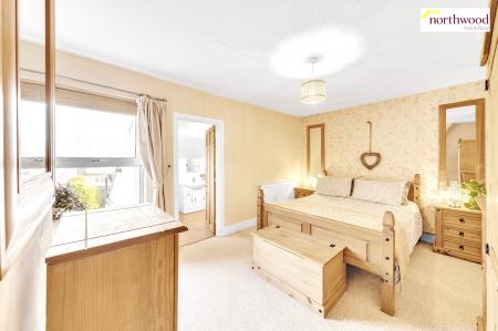 2 bedroom Terraced House for sale in Garfield Street, Watford, WD24