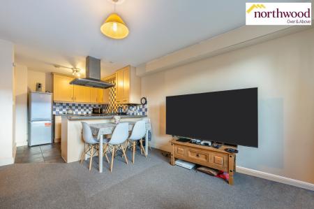 2 bedroom Flat for sale in Malden Road, Nascot Wood, Watford, WD17