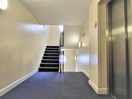 2 bedroom Flat for sale in Malden Road, Nascot Wood, Watford, WD17