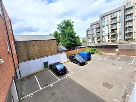 2 bedroom Flat for sale in Malden Road, Nascot Wood, Watford, WD17
