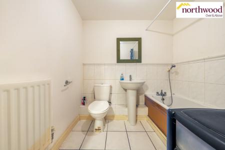 2 bedroom Flat for sale in Malden Road, Nascot Wood, Watford, WD17