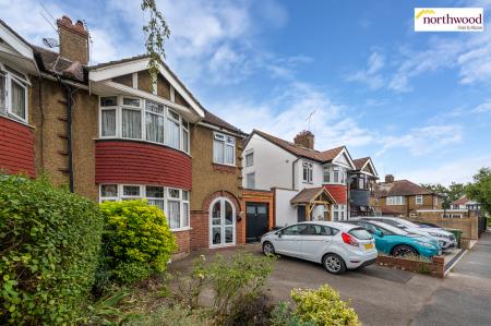 4 bedroom Semi-detached house for sale in Northfield Gardens, Watford, WD24