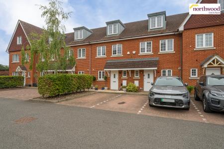 3 bedroom Town house for sale in Rickmansworth Road, Watford, WD18