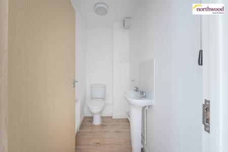 4 bedroom House for sale in Wander Wharf, Kings Langley, WD4