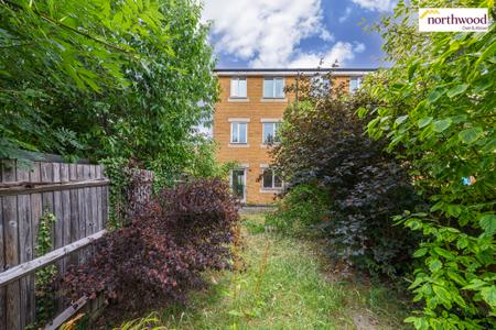 4 bedroom House for sale in Wander Wharf, Kings Langley, WD4