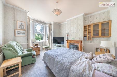 3 bedroom Semi-detached house for sale in Water Lane, Watford, WD17